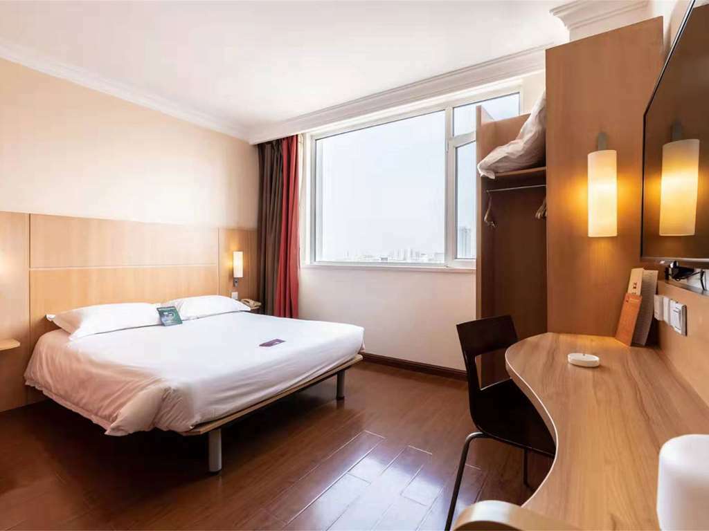 Ibis Tianjin Railway Station Hotell Rom bilde